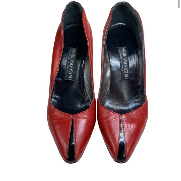 👠Vintage Mario Valentino Heels! Retro Red w/ Black details! Christmas Holidays